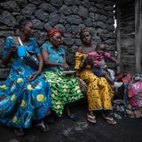 Geflohene Frauen in Sake