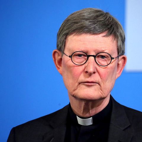 Kardinal Rainer Marika Woelki blickt ernst