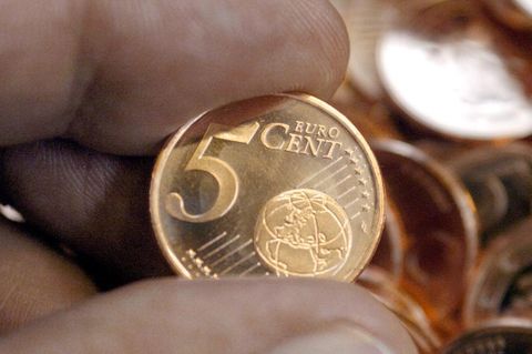 Einige 5 Euro Cent Münzen sind ein kleines Vermögen wert.