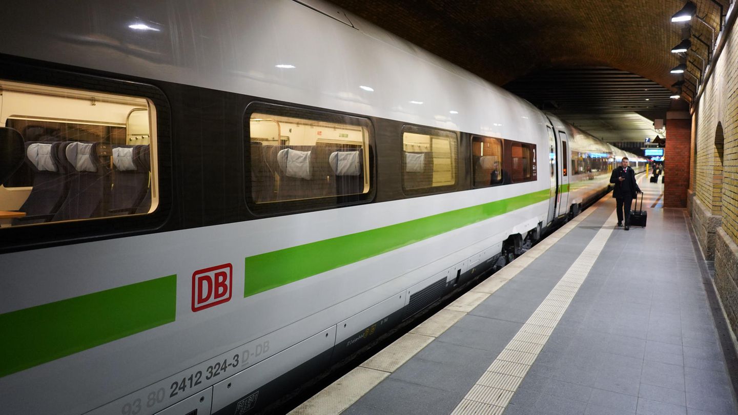 In den nächsten Jahren soll die gesamte Flotte im Fernverkehr um 20 Prozent wachsen. Bis 2026 werden 421 ICE-Züge mit rund 220.000 Sitzplätzen im deutschen Netz unterwegs sein. 