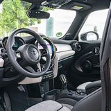 Auch der Innenraum wurde überarbeitet