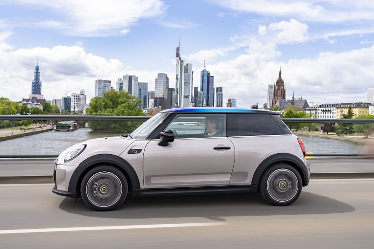 Die Batterie hat eine Kapazität von 32,6 kWh