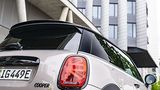 Der Mini Cooper SE wiegt 1.365 Kilogramm