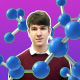 Bundessieg – 1. Preis Chemie 2021:  Nikola Ristic (18), Leipzig, Wilhelm-Ostwald-Schule      Projekt:   Wissenschaftliche Webprogrammierung zur Analyse und Visualisierung von Molekülstrukturen       Damit Proteine ihre Funktionen im Körper erfüllen können, ist ihre dreidimensionale Struktur entscheidend. Nikola Ristic widmete sich hier zwei wichtigen Aspekten: zum einen den Wassermolekülen, die oft im Innern großer Moleküle versteckt liegen und chemische Reaktionen beeinflussen, sowie zum anderen der Packungsdichte, die ein Indiz für die Stabilität von Proteinen ist. Der Jungforscher arbeitete insbesondere mit dem Computerprogramm Voronoia. Damit kann die Dichte von Molekülen und deren Hohlräume berechnet werden. Er optimierte das Programm und analysierte damit rund 160.000 Proteine und RNA-Moleküle, deren Daten er in einer eigenen Datenbank abspeicherte. Mit seinem Webtool ist es künftig möglich, die innere Struktur und die Dichte von Molekülen innerhalb kurzer Zeit sichtbar zu machen.
