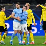 Am 14. April dieses Jahres war die Welt für Manchester City noch in Ordnung. Gerade hatte die Mannschaft mit 2:1 bei Borussia Dortmund gewonnen und war ins Halbfinale des Wettbewerbs eingezogen. Für die meisten Fachleute galt das Team von Pep Guardiola als Favorit auf den Henkelpott. Dabei gab es eine Statistik, die stark gegen die "Skyblues" sprach: Seit 2019 hat immer die Mannschaft das Finale der Champions League verloren, die zuvor den BVB aus dem Wettbewerb gekickt hat. Das war 2019 bei Tottenham Hotspur so: Nachdem die Spurs im Achtelfinale die Borussia abgefertigt hatten, erlitten sie eine Finalniederlage gegen den FC Liverpool. Im vergangenen Jahr wurde Paris Saint-Germain nicht glücklich mit dem Achtelfinalerfolg über die Dortmunder. Denn auch hier führte der Weg zwar ins Finale. Das verlor man aber. Eine Erfahrung, die nun auch Manchester City gemacht hat.