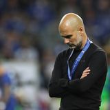Besonders bitter war der Abend für Pep Guardiola. Lange Zeit galt der Katalane als der beste Trainer der Welt, immerhin gewann er 2009 und 2011 mit dem FC Barcelona die Champions League, holte in der Folgezeit zahlreiche weitere Trophäen und ist für seinen innovativen Spielstil bekannt. Doch seit einem Jahrzehnt will es ausgerechnet im wichtigsten Wettbewerb des Weltfußballs nicht mehr klappen. Besonders bitter ist diese lange Zeit ohne internationalen Titel, wenn man den Faktor Geld mit einbezieht. Seit 2013 hat er mit dem FC Bayern und Manchester City ein Transfersaldo in Höhe von rund 700 Millionen Euro produziert, also deutlich mehr Geld für Spieler ausgegeben als durch Verkäufe eingenommen. In diesem Zeitraum gewann er aber keinen einzigen Champions-League-Titel. Eine Bilanz, die auch sein Image als Wundertrainer zu beschädigen droht.