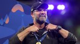 Vier deutsche Trainer gewannen im zurückliegenden Jahrzehnt die Champions League. Drei davon brauchten aber ein Jahr Anlauf: 2013 gewann Jupp Heynckes mit dem FC Bayern, nachdem er im Vorjahr gegen den FC Chelsea tragisch im Elfmeterschießen verlor. 2019 machte Jürgen Klopp mit dem FC Liverpool die bittere Finalniederlage von 2018 gegen Real Madrid wieder wett. Und auch bei Thomas Tuchel klappte es erst im zweiten Jahr: Er verlor 2020 als Coach von Paris Saint-Germain gegen den FC Bayern und Hansi Flick - der damit der Einzige der vier Trainer ist, der in diesem Zeitraum auf Anhieb sein Finale gewann.