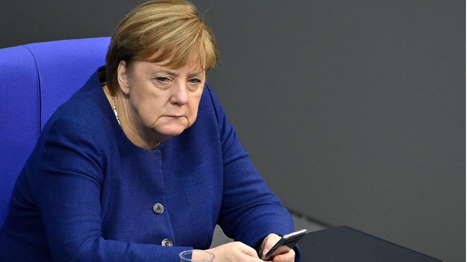 Bundeskanzlerin Angela Merkel (CDU) im Bundestag