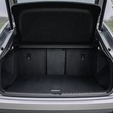 Der Kofferraum hat ein Volumen von 535 Litern