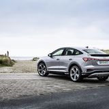 Der Audi Q4 e-tron Sportback 50 quattro hat eine Mischbereifung: 255/21 hinten, vorne 235/21