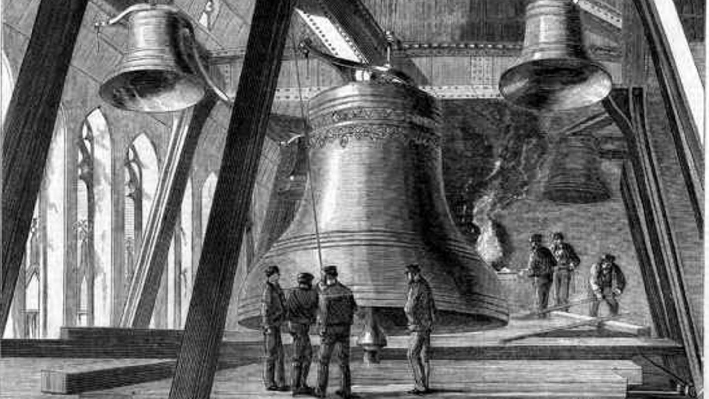 31. Mai 1859: Big Ben ertönt zum ersten Mal  Es ist der vielleicht berühmteste Glockenschlag der Welt: der Westminsterschlag aus dem ebenso berühmten Glockenturm des Westministerpalastes; dem Sitz des britischen Parlaments in London. Prägend für die fast jedem geläufige Klangfolge ist die größte, 13,5 Tonnen schwere Glocke, die weltweit als Big Ben bekannt ist. Mit dem Ingangsetzen des Uhrwerks war am 31. Mai 1859 auch Big Ben erstmals zu hören, der volle Glockenschlag erklang dann erstmals am 11. Juni. Die heutige Glocke ist bereits die zweite "Great Bell". Die erste ging zwei Jahre zuvor schon bei der Generalprobe zu Bruch – das Exemplar war irrtümlich drei Tonnen zu schwer geraten. Die seit 1859 klingende Big Ben hat ebenfalls einen Riss. Sie wurde daher so gedreht, dass der Schlaghammer nicht mehr auf den Riss trifft. Zudem wurde das Gewicht des Hammers reduziert. Die Illustration aus "The Illustrated News of the World" von 1858 zeigt die Gravur des heutigen Big Ben durch Arbeiter der Whitechapel Bell Foundry, die die Glocke aus dem Material des ersten Big Ben neu gegossen hat.