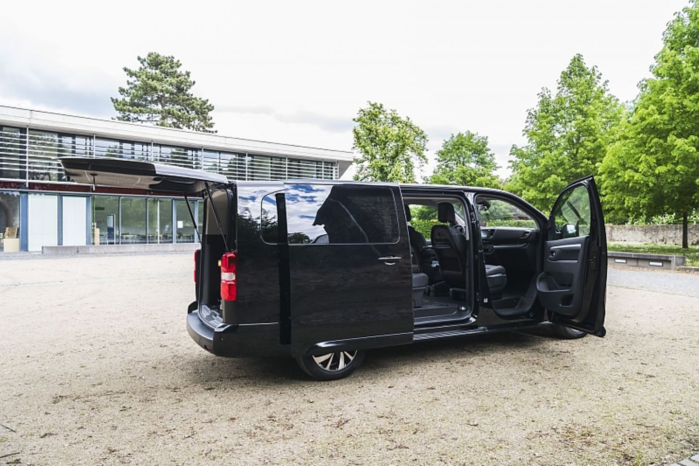 Der Citroën ë-Spacetourer wiegt mindestens 2.382 Kilogramm
