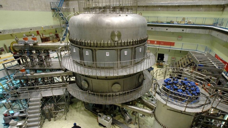 Der EAST-Reaktor ist Teil des internationalen ITER-Projekts. 