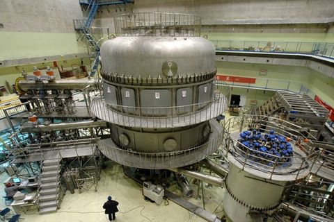 Der EAST-Reaktor ist Teil des internationalen ITER-Projekts. 