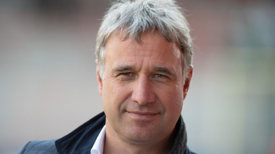 Marco Bode räumt wie fast der gesamte Aufsichtsrat seinen Posten im Kontrollgremium von Werder Bremen Marco Bode räumt wie fast der gesamte Aufsichtsrat seinen Posten im Kontrollgremium von Werder Bremen
