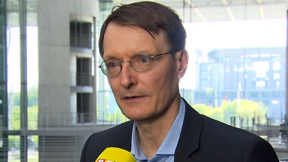 Karl Lauterbach warnt vor schneller Verbreitung der indischen Variante Karl Lauterbach warnt vor schneller Verbreitung der indischen Variante