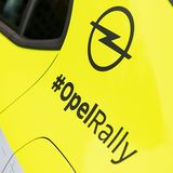 Der ADAC Opel e-Rally Cup geht über acht Läufe