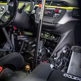 Langer Stab, große Wirkung: Die Handbremse erlaubt schneidige Drifts