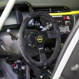 Das Lenkrad liegt gut in der Hand