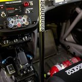 Der lange Handbremsen-Stab gehört bei jedem Rallye-Boliden zum dazu