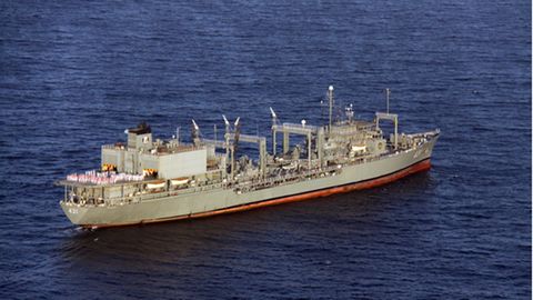 Das Schiff "Charg" der iranischen Marine.