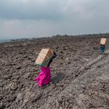 Nyiragongo im Kongo  Der Nyiragongo war am 22. Mai ohne vorherige Warnzeichen ausgebrochen. Mindestens 32 Menschen starben, tausende Bewohner flohen aus Goma.