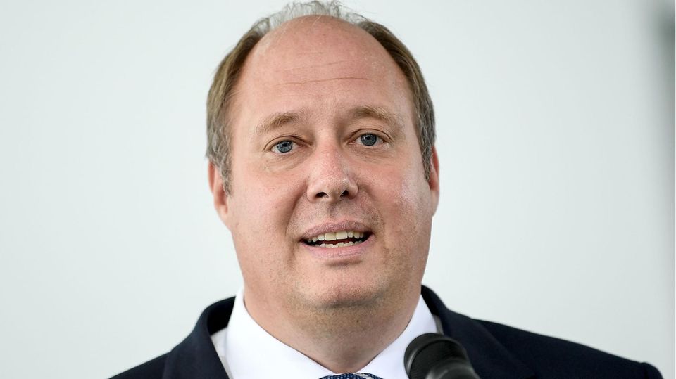 Kanzleramtschef Helge Braun spricht
