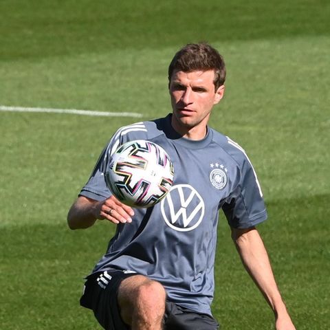 Orkan oder laues Lüftchen: Thomas Müller während des Trainings in Seefeld
