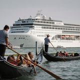 Auch in dieser Saison noch Alltag: David gegen Goliath auf dem Wasser der Lagunenstadt.