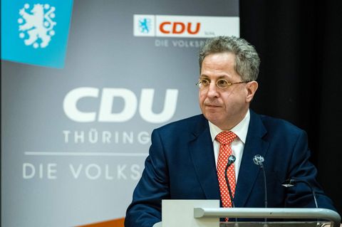 Hans-Georg Maaßen vor CDU-Logo Thüringen