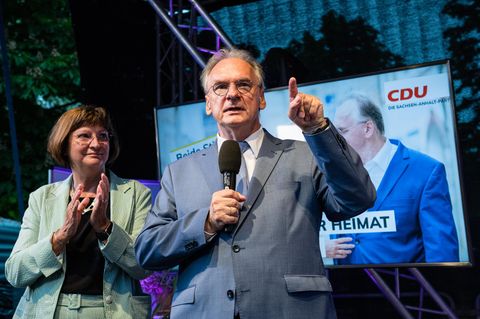 Reiner Haseloff und seine Frau feiern den Wahlsieg der CDU in Sachsen-Anhalt