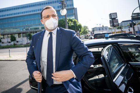 Jens Spahn in auf dem Weg zum Treffen der CDU-Spitzengremien