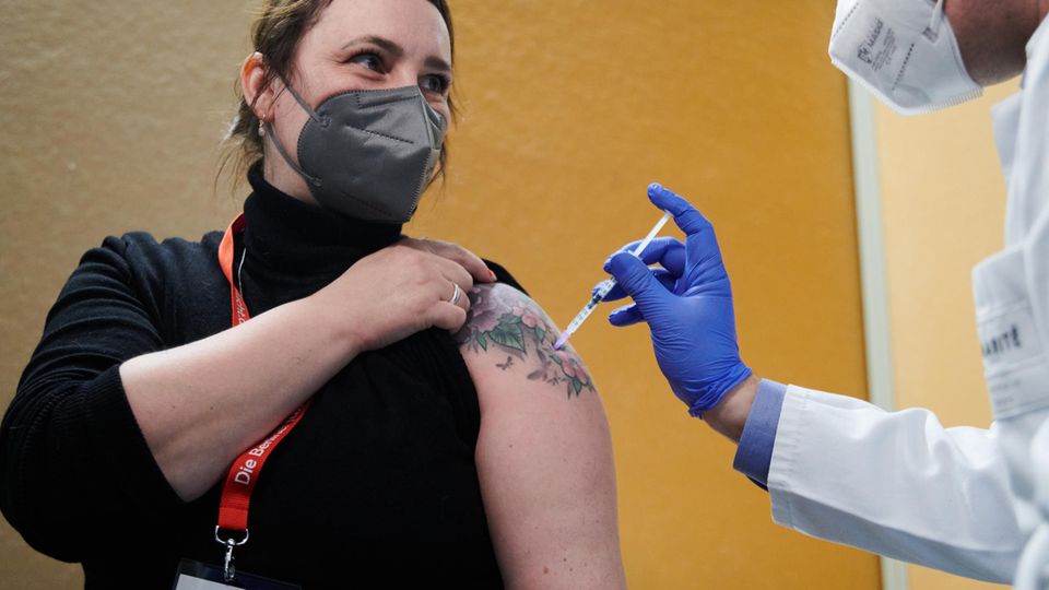 SAP BMW Impfbereitschaft Betriebe Termine Coronavirus Impfung