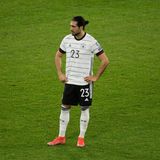 Note: keine. Emre Can wurde erst in der 87. Minute eingewechselt.