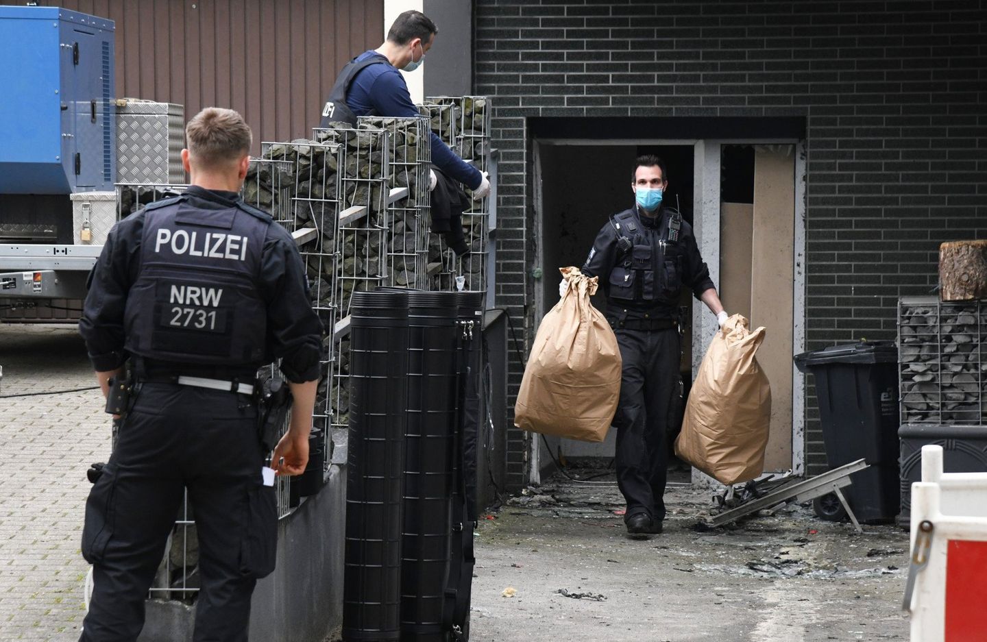 Caught in the trap: An office building was searched in Essen as part of the global campaign
