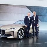 Blick in die Zukunft: das BMW Concept i4 Oliver Zipse Vorsitzender des Vorstands der BMW AG (links), Adrian van Hooydonk