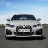 Die Front mit der markanten Niere ist identisch mit der der anderen Modelle der 4er-Baureihe