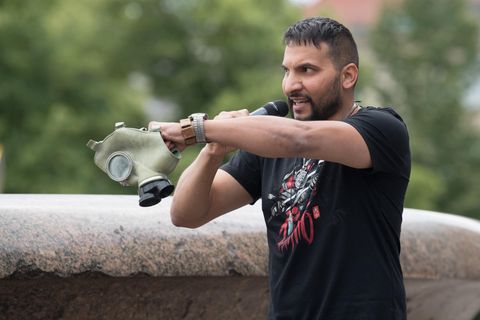 Auch bei seinen Auftritten wie hier im Sommer 2020 gab sich Attila Hildmann immer martialischer