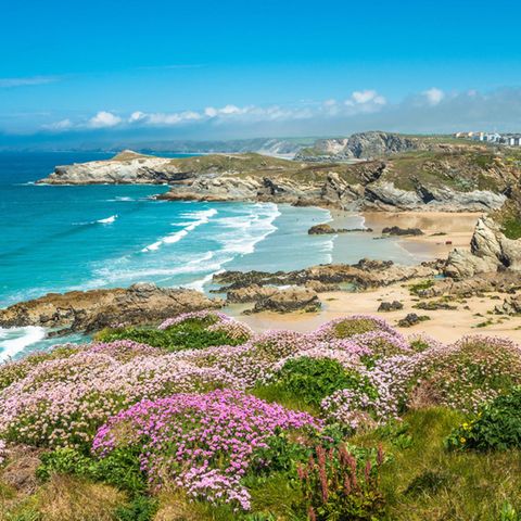 Der Strand von Newquay in Cornwall