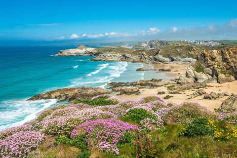 Der Strand von Newquay in Cornwall