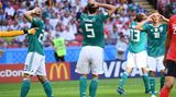 Gomez, Hummels, Müller und Kimmich fassen sich im Spiel gegen Südkorea an den Kopf