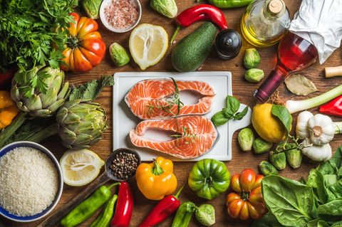 Der Cholesterinspiegel kann sich mit der richtigen Ernährung senken lassen.