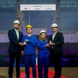 Kiellegung für das jüngste Flottenmitglied: Für das Schwesternschiff der "Nova", die "Aida Cosma", war bereits im Oktober 2019 der Baubeginn. Der Neubau erhält zur Zeit auf der Meyer Werft die Innenausstattung. Bei der Aida Jubiläumsshow zum 25. Geburtstag am 10. Juni 2021 soll der Name der Taufpatin bekanntgegeben werden. Ab Dezember 2021 wird das zweite LNG-Schiff von Aida Cruises zu Reisen ab den Kanarischen Inseln aufbrechen.