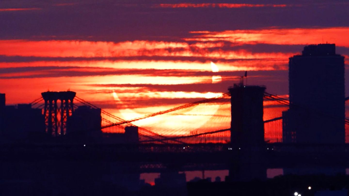 Partial solar eclipse: this is how it appears in New York (video)