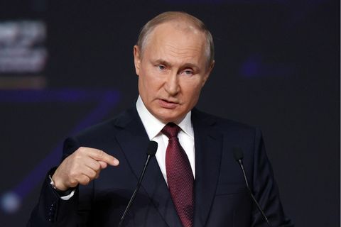 Im Vorfeld der Duma-Wahl im September versucht Wladimir Putin oppositionelle Bewegungen in Russland zu liquidieren