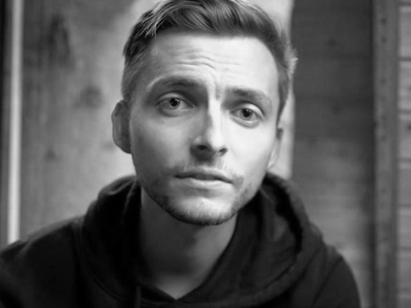 Philipp Mickenbecker: Warum er so offen mit seiner Erkrankung umging |  STERN.de