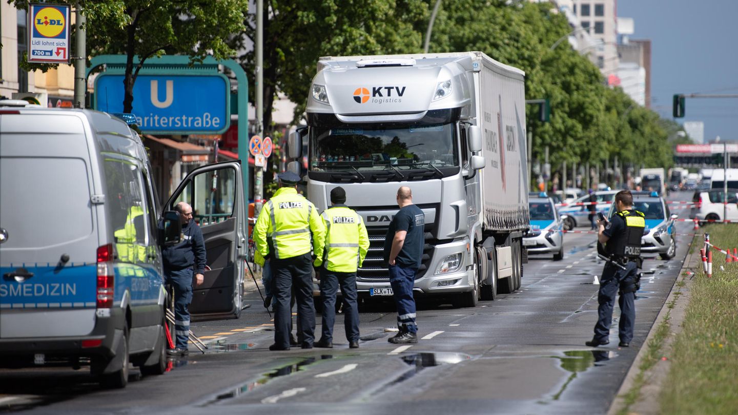 Unfall eines Lasters in Berlin
