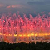 Das Stadio Olimpico "brennt": Zum Abschluss der Eröffnungsfeier gibt es ein Feuerwerk am Stadion