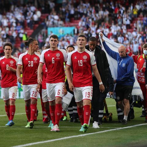 Dänemark-Spieler nach dem Kollaps von Christian Eriksen