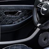 Auch im Bentley Continental GT Speed regiert feine Handwerkskunst